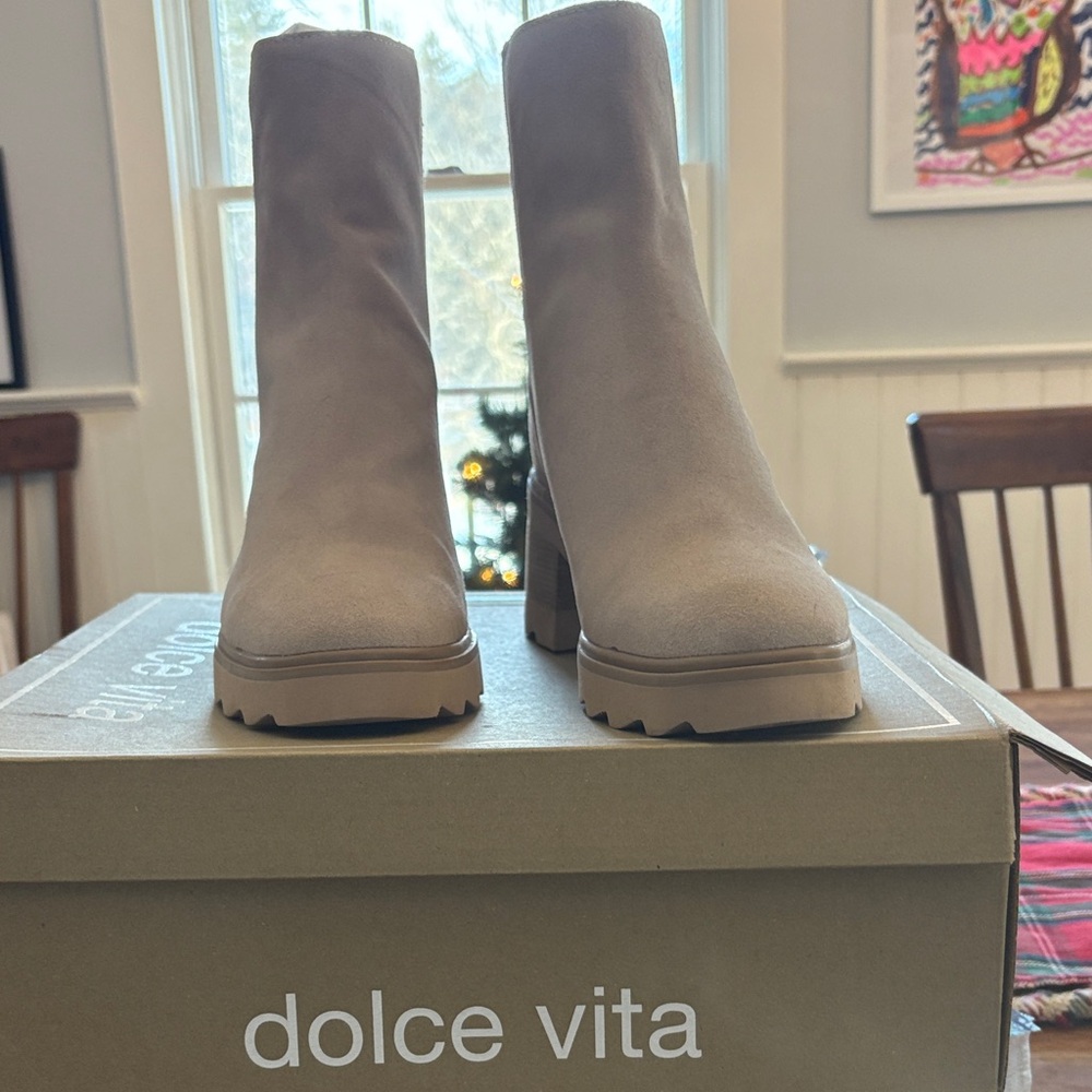 Dolce Vita Women's Cream Heeled Boots - Picture 2 of 6